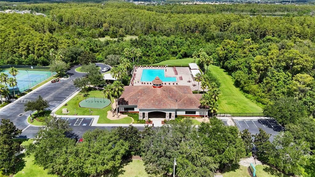 Activo con contrato: $650,000 (5 camas, 3 baños, 3774 Pies cuadrados)