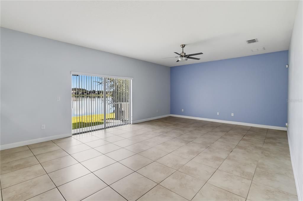 Activo con contrato: $650,000 (5 camas, 3 baños, 3774 Pies cuadrados)
