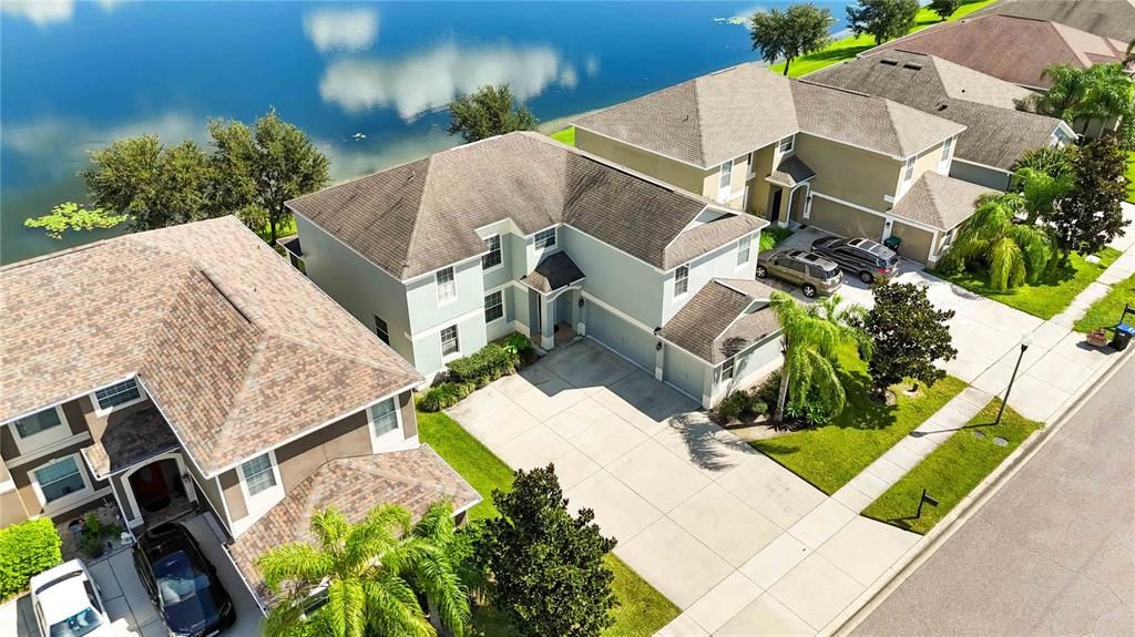 Activo con contrato: $650,000 (5 camas, 3 baños, 3774 Pies cuadrados)