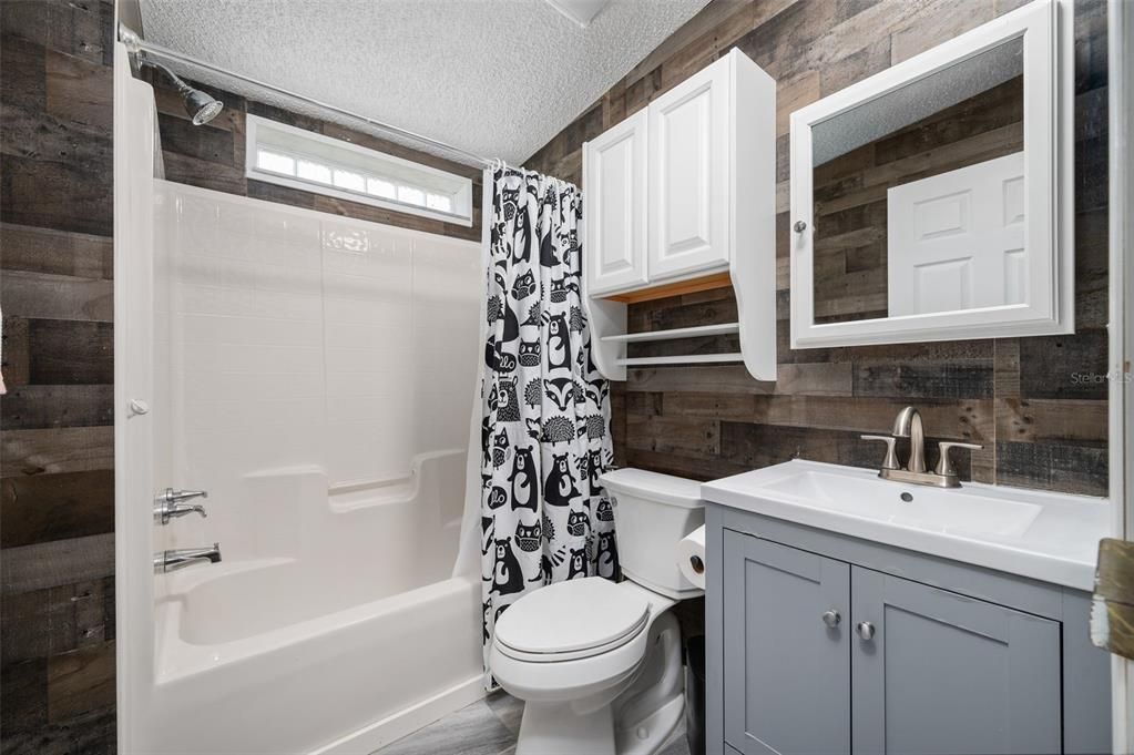 На продажу: $289,000 (4 спален, 3 ванн, 2356 Квадратных фут)