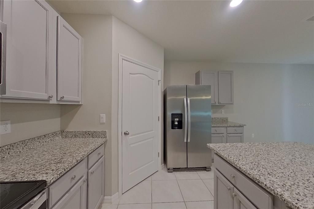 В аренду: $2,499 (4 спален, 2 ванн, 1846 Квадратных фут)