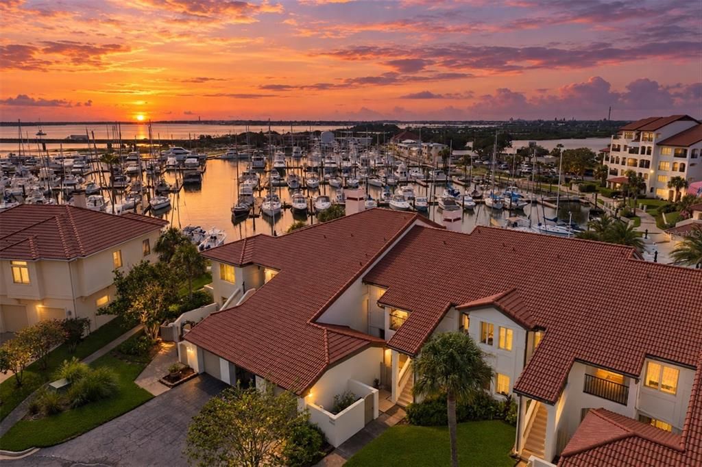For Sale: $685,000 (2 beds, 2 baths, 1480 Square Feet)