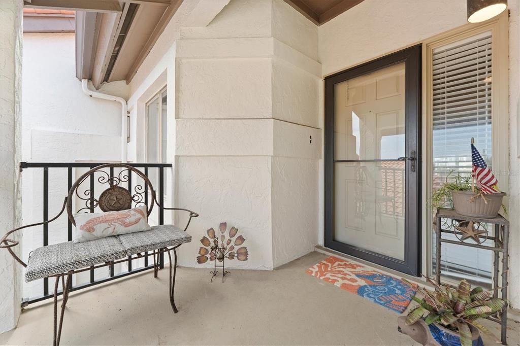 For Sale: $685,000 (2 beds, 2 baths, 1480 Square Feet)