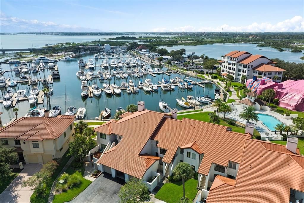 For Sale: $685,000 (2 beds, 2 baths, 1480 Square Feet)