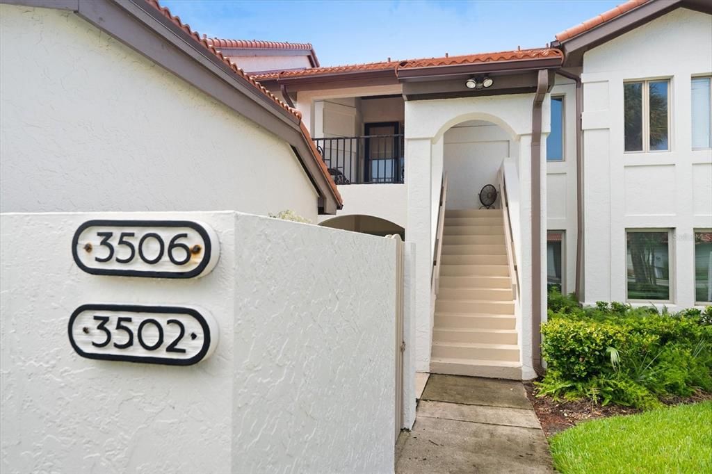 For Sale: $685,000 (2 beds, 2 baths, 1480 Square Feet)