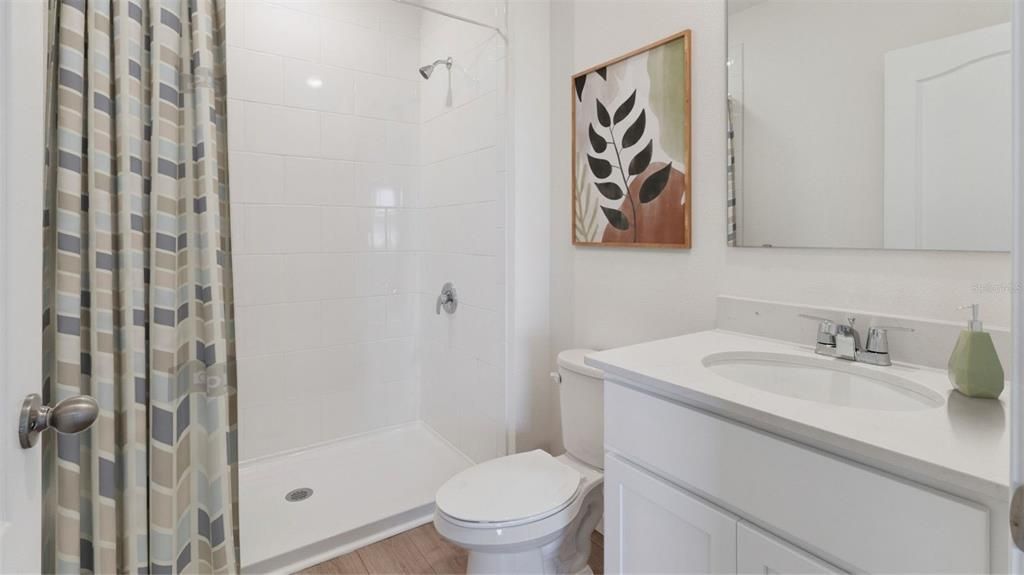 En Venta: $407,914 (5 camas, 3 baños, 2447 Pies cuadrados)