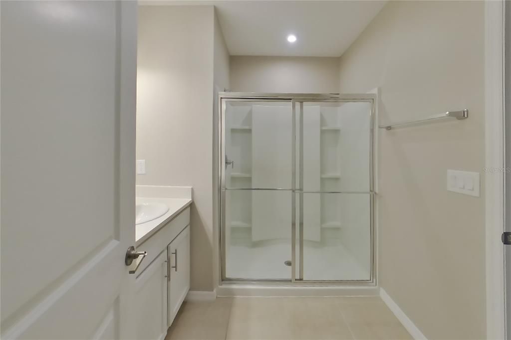 В аренду: $2,499 (4 спален, 3 ванн, 2106 Квадратных фут)