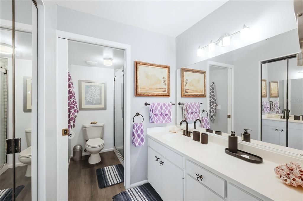 For Sale: $335,000 (2 beds, 2 baths, 1304 Square Feet)