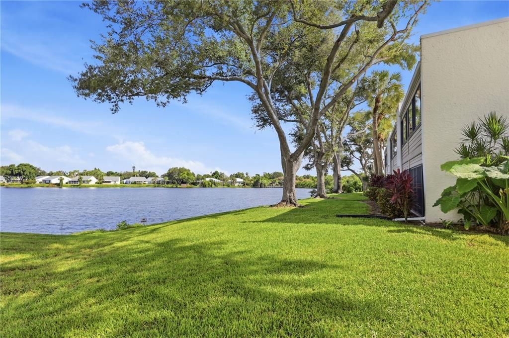 For Sale: $335,000 (2 beds, 2 baths, 1304 Square Feet)