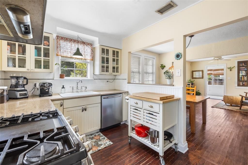 En Venta: $539,000 (3 camas, 2 baños, 1072 Pies cuadrados)