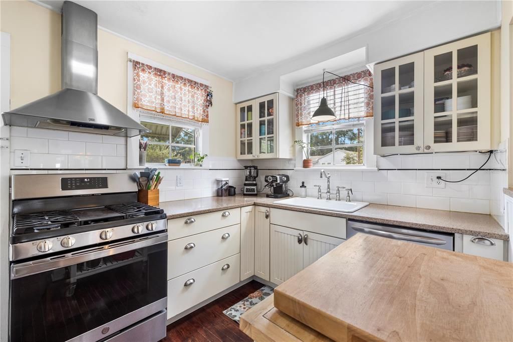 En Venta: $539,000 (3 camas, 2 baños, 1072 Pies cuadrados)