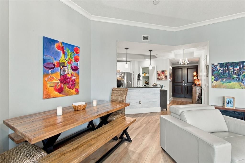 For Sale: $650,000 (2 beds, 2 baths, 1338 Square Feet)