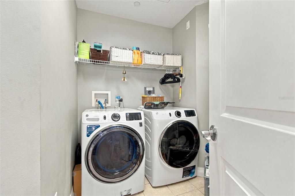 For Sale: $650,000 (2 beds, 2 baths, 1338 Square Feet)