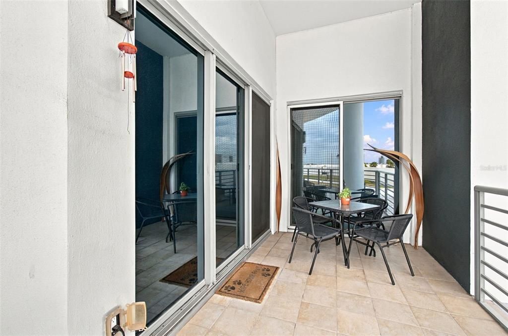 For Sale: $650,000 (2 beds, 2 baths, 1338 Square Feet)