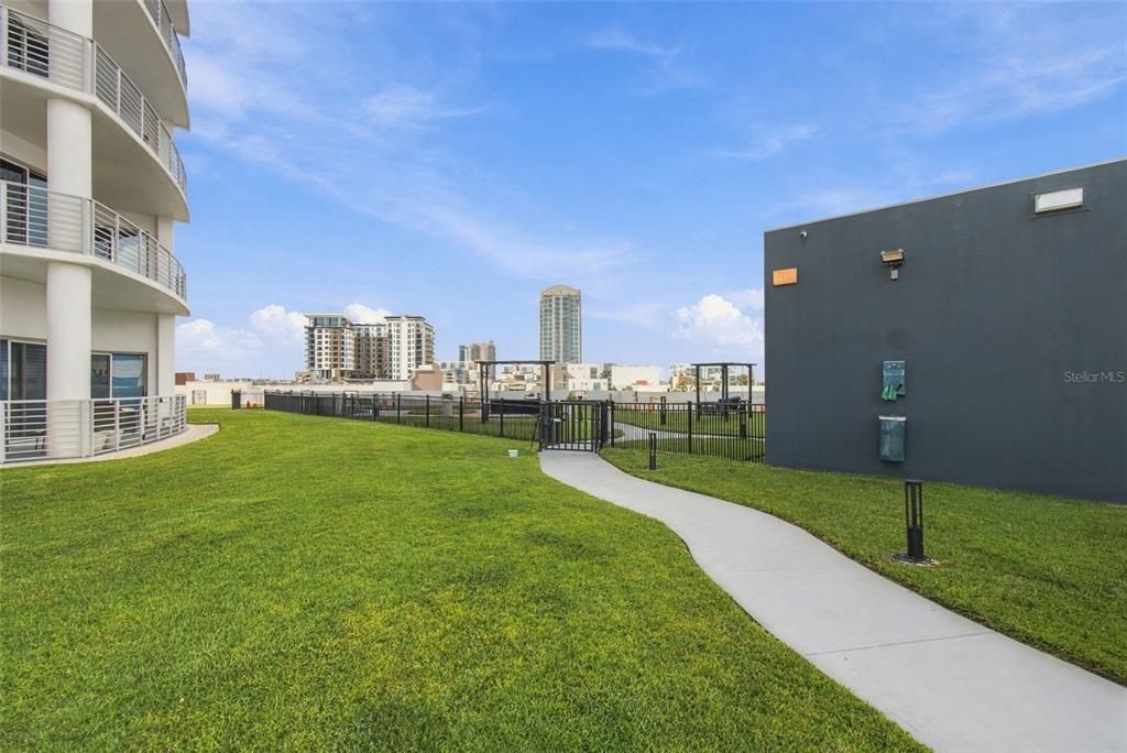 For Sale: $650,000 (2 beds, 2 baths, 1338 Square Feet)