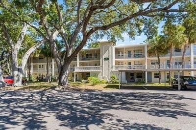 For Sale: $145,000 (2 beds, 1 baths, 935 Square Feet)