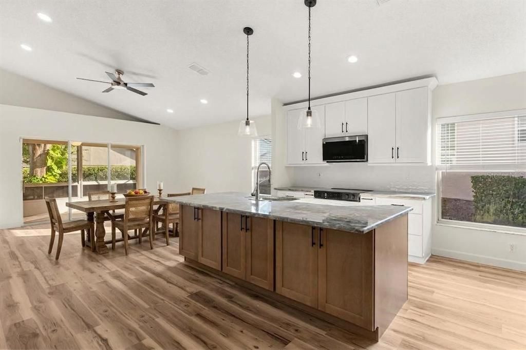 En Venta: $385,000 (2 camas, 2 baños, 1661 Pies cuadrados)