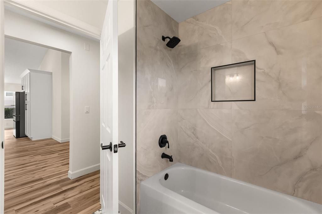 En Venta: $385,000 (2 camas, 2 baños, 1661 Pies cuadrados)