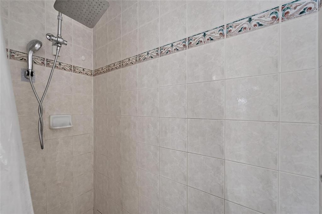 En Venta: $335,000 (3 camas, 2 baños, 1444 Pies cuadrados)