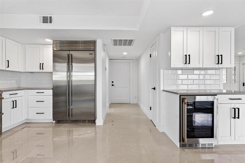 En Venta: $1,995,000 (4 camas, 3 baños, 2790 Pies cuadrados)