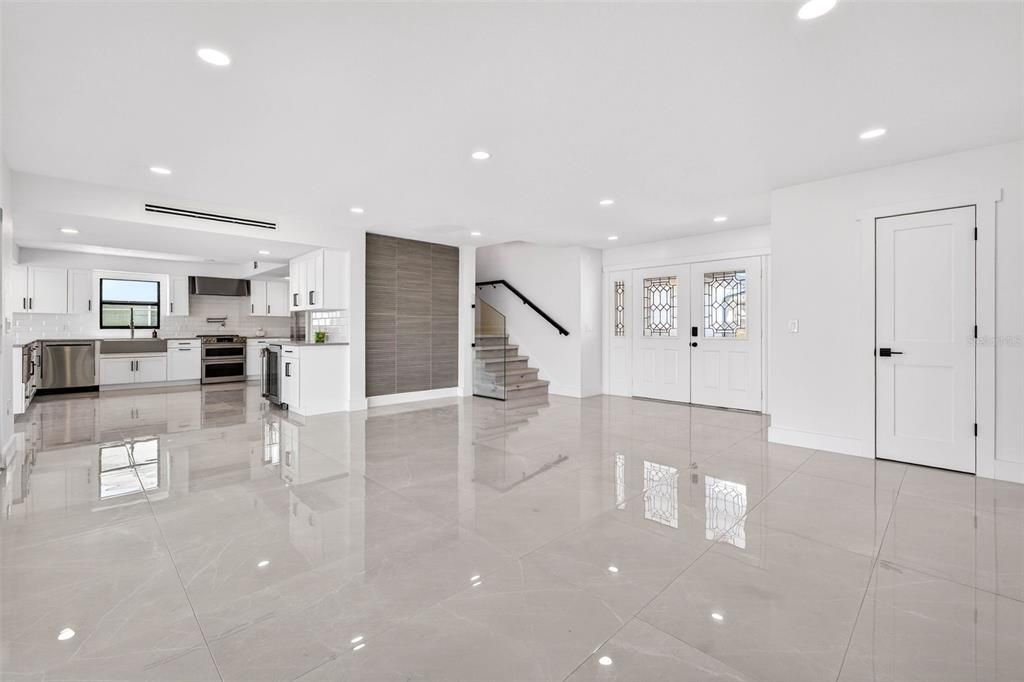 En Venta: $1,995,000 (4 camas, 3 baños, 2790 Pies cuadrados)
