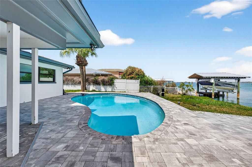 En Venta: $1,995,000 (4 camas, 3 baños, 2790 Pies cuadrados)