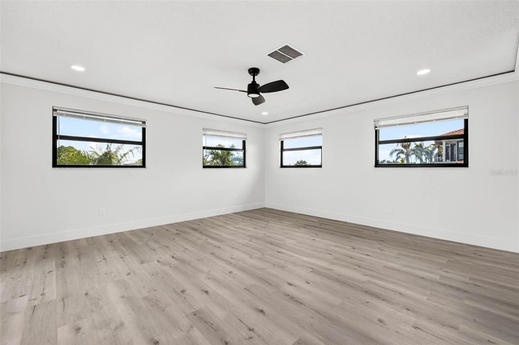 En Venta: $1,995,000 (4 camas, 3 baños, 2790 Pies cuadrados)
