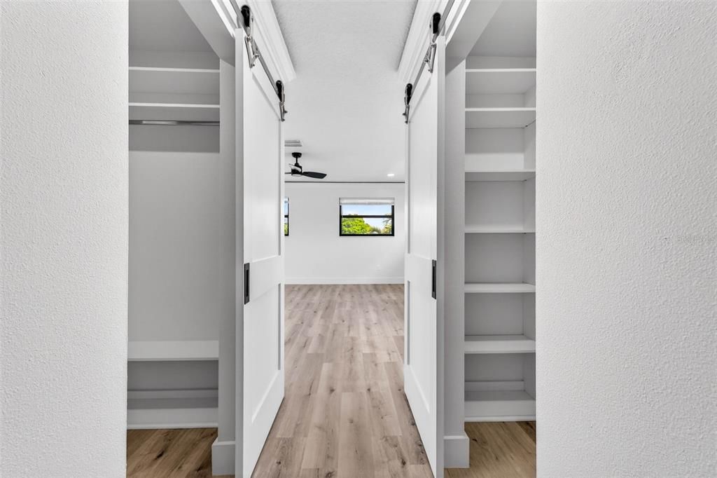 En Venta: $1,995,000 (4 camas, 3 baños, 2790 Pies cuadrados)
