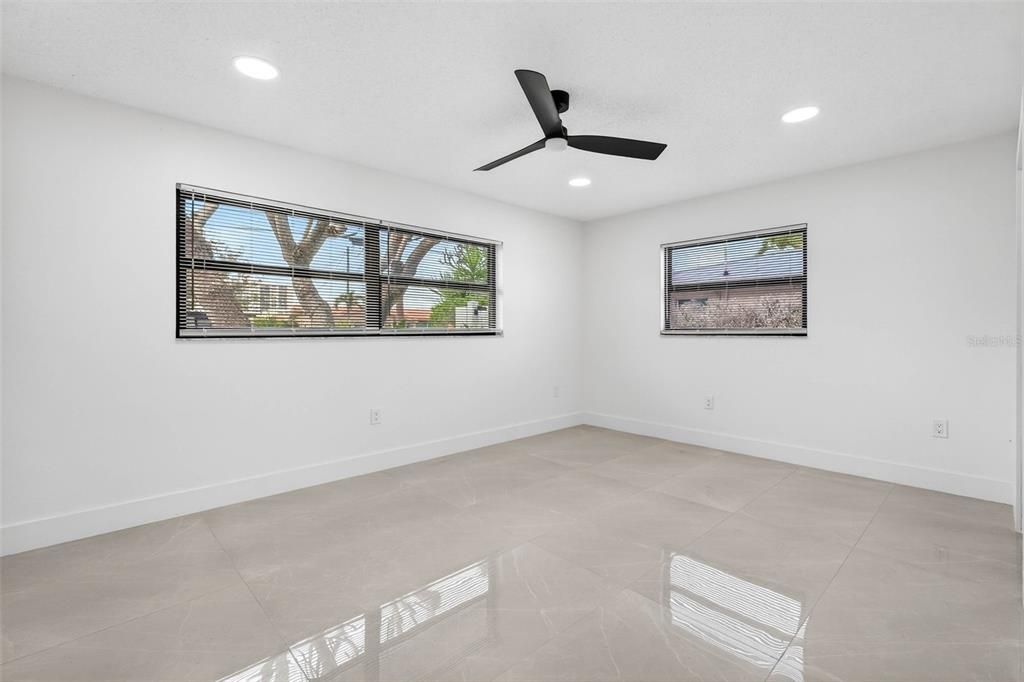 En Venta: $1,995,000 (4 camas, 3 baños, 2790 Pies cuadrados)