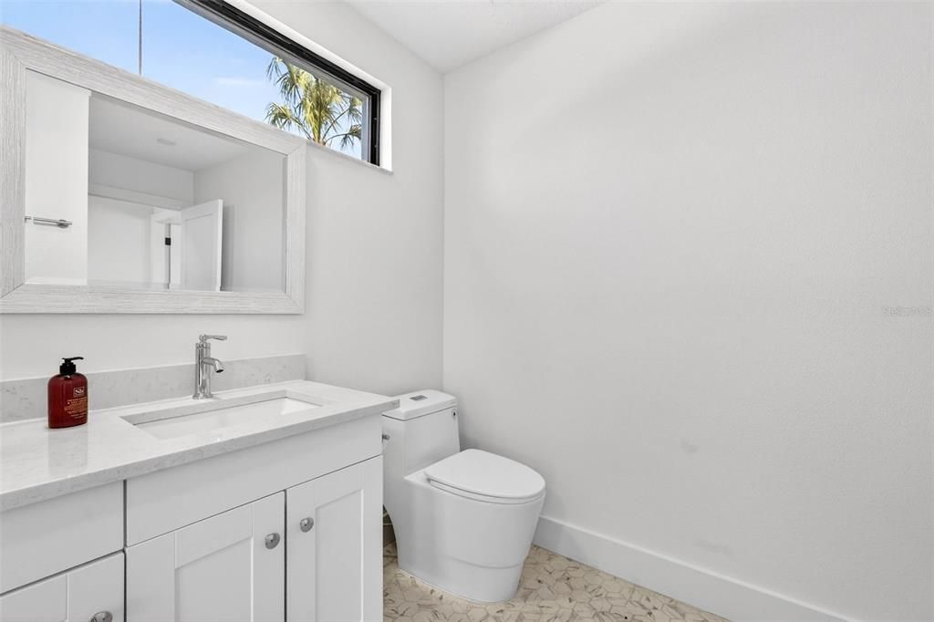 En Venta: $1,995,000 (4 camas, 3 baños, 2790 Pies cuadrados)