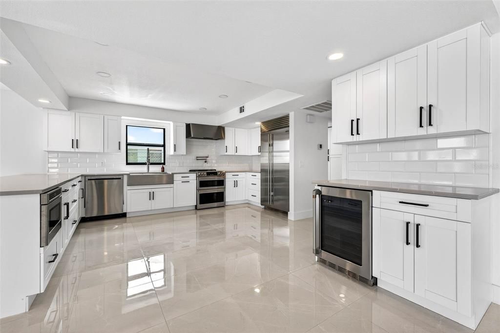 En Venta: $1,995,000 (4 camas, 3 baños, 2790 Pies cuadrados)