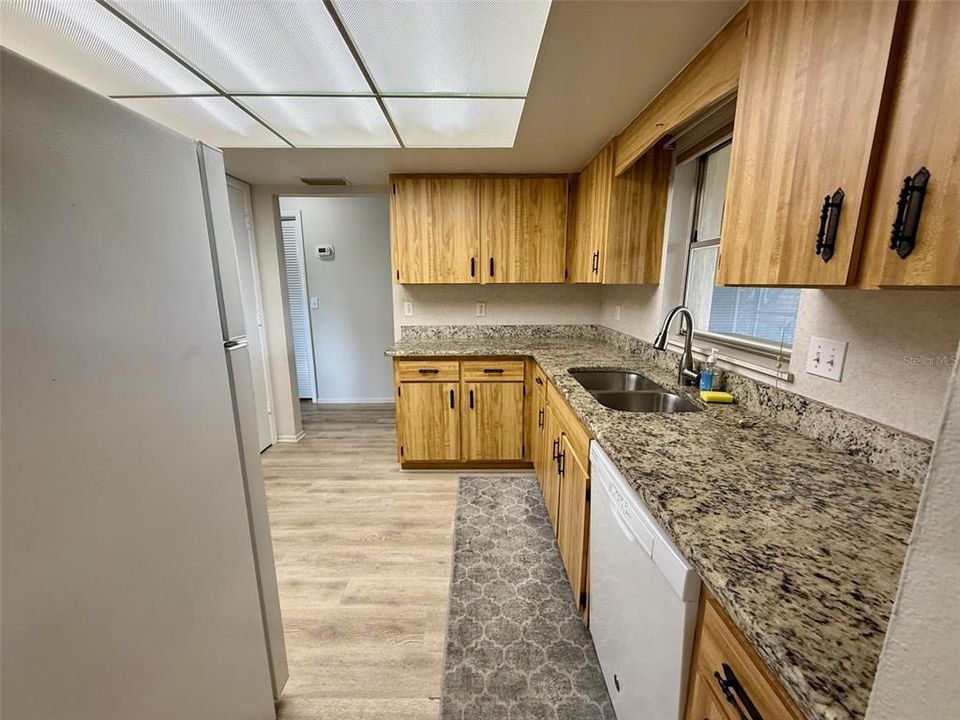 На продажу: $319,000 (3 спален, 2 ванн, 1553 Квадратных фут)