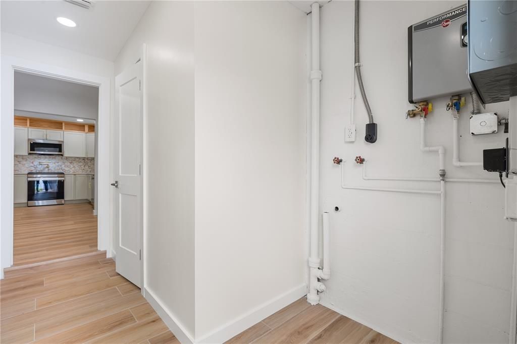На продажу: $399,900 (3 спален, 1 ванн, 1221 Квадратных фут)