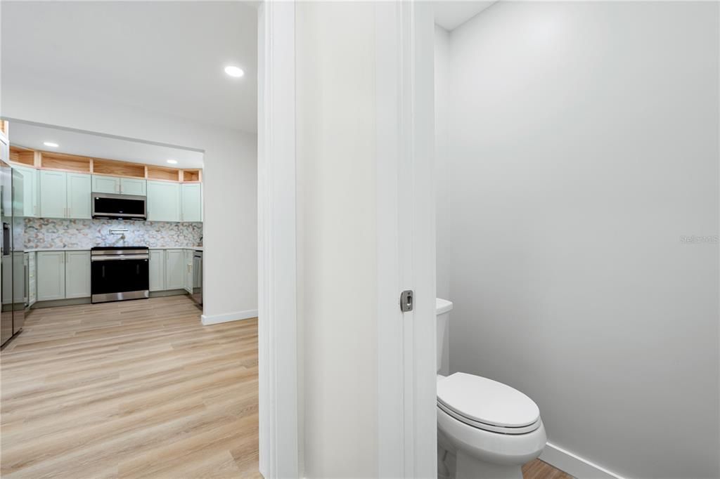 На продажу: $399,900 (3 спален, 1 ванн, 1221 Квадратных фут)