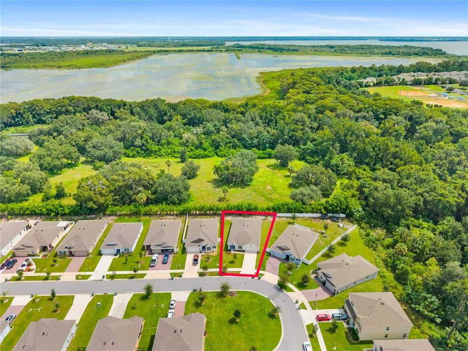На продажу: $349,999 (3 спален, 2 ванн, 1713 Квадратных фут)