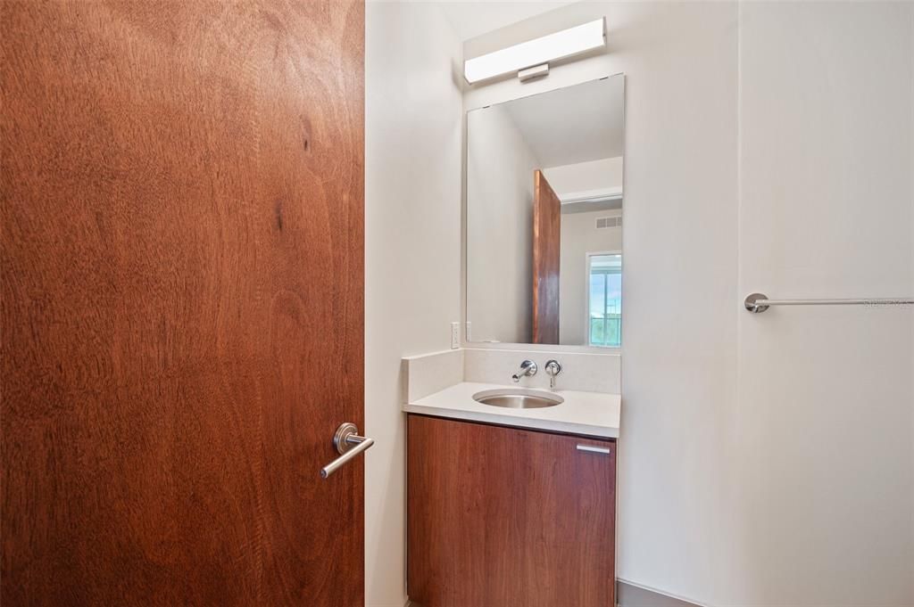 В аренду: $4,500 (2 спален, 2 ванн, 1781 Квадратных фут)