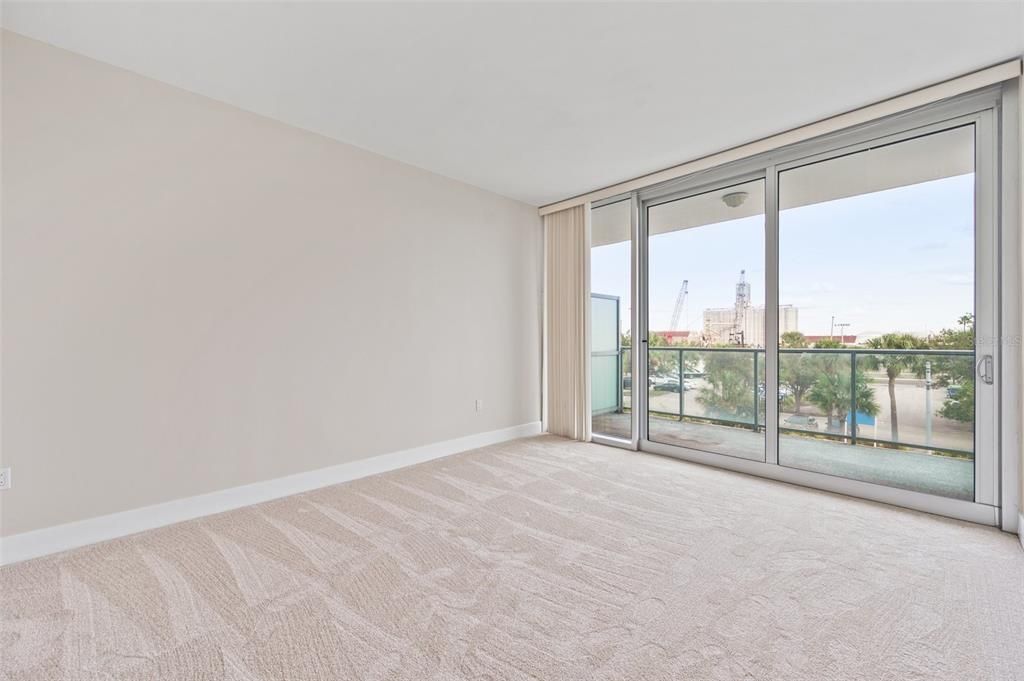 В аренду: $4,500 (2 спален, 2 ванн, 1781 Квадратных фут)