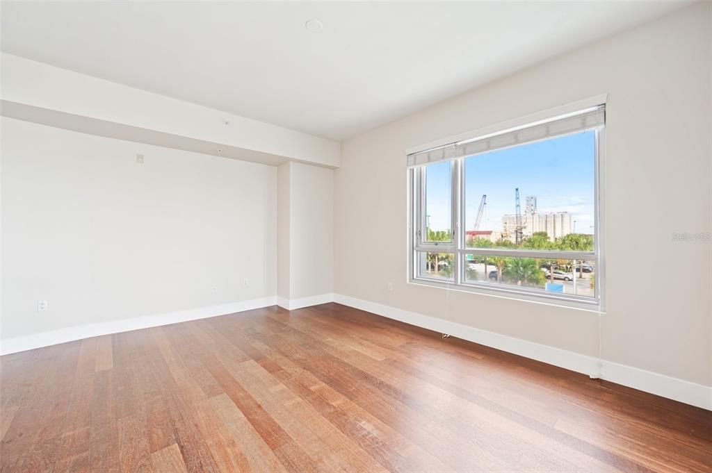 В аренду: $4,500 (2 спален, 2 ванн, 1781 Квадратных фут)