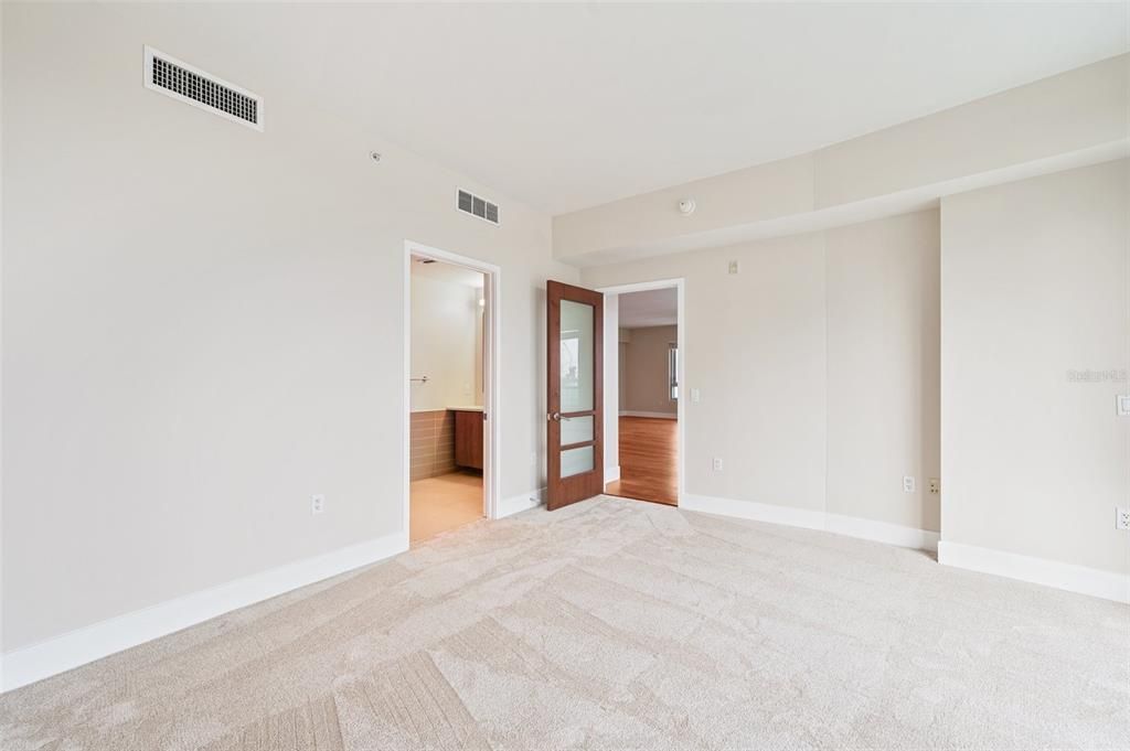 В аренду: $4,500 (2 спален, 2 ванн, 1781 Квадратных фут)