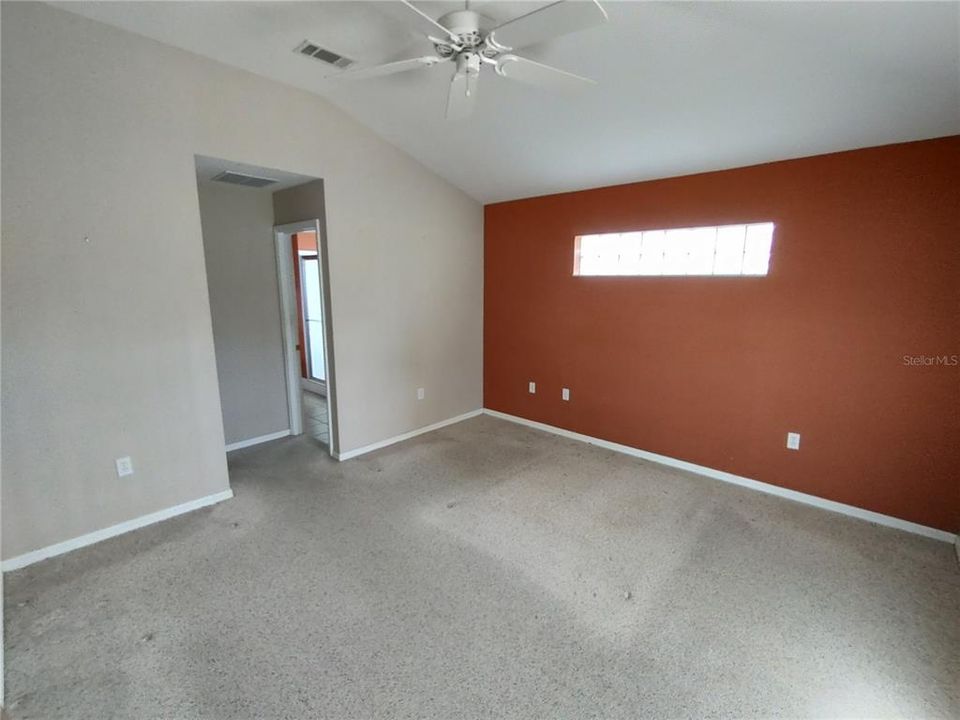 For Sale: $269,900 (2 beds, 2 baths, 1594 Square Feet)