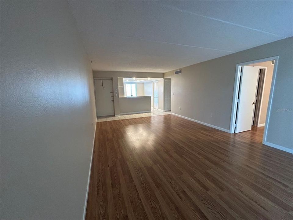 For Rent: $1,600 (2 beds, 2 baths, 1054 Square Feet)