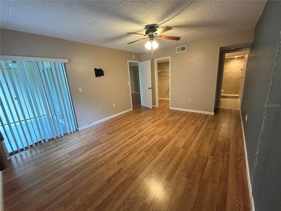 For Rent: $1,600 (2 beds, 2 baths, 1054 Square Feet)
