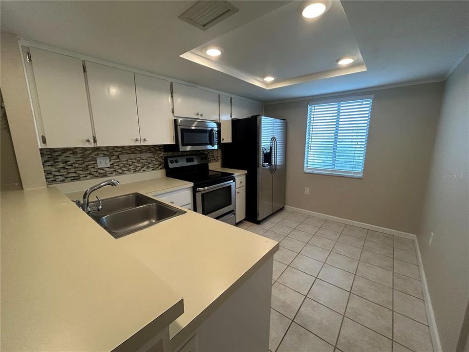 For Rent: $1,600 (2 beds, 2 baths, 1054 Square Feet)