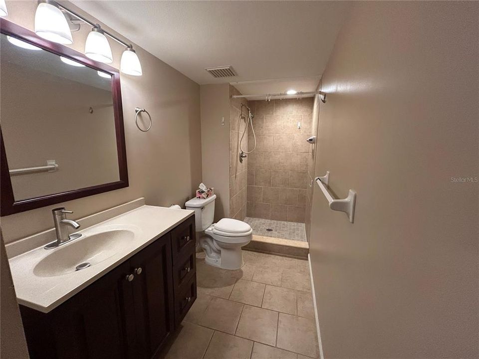 For Rent: $1,600 (2 beds, 2 baths, 1054 Square Feet)