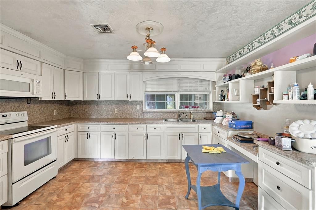 En Venta: $224,900 (2 camas, 2 baños, 1808 Pies cuadrados)
