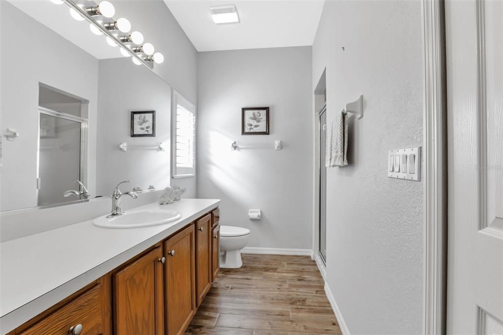 En Venta: $295,000 (2 camas, 2 baños, 1269 Pies cuadrados)
