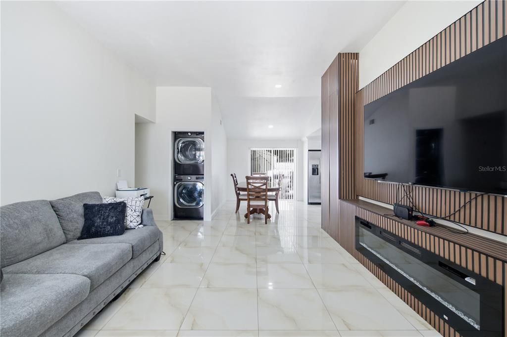 На продажу: $429,900 (3 спален, 2 ванн, 1236 Квадратных фут)