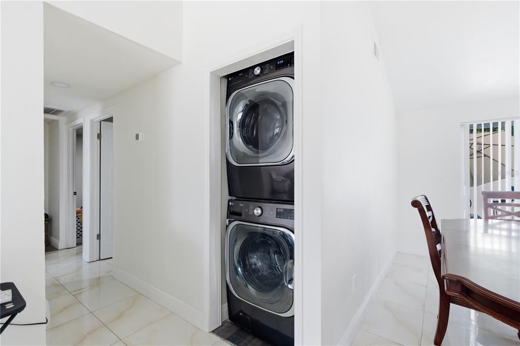 На продажу: $429,900 (3 спален, 2 ванн, 1236 Квадратных фут)