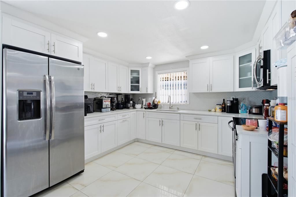 На продажу: $429,900 (3 спален, 2 ванн, 1236 Квадратных фут)