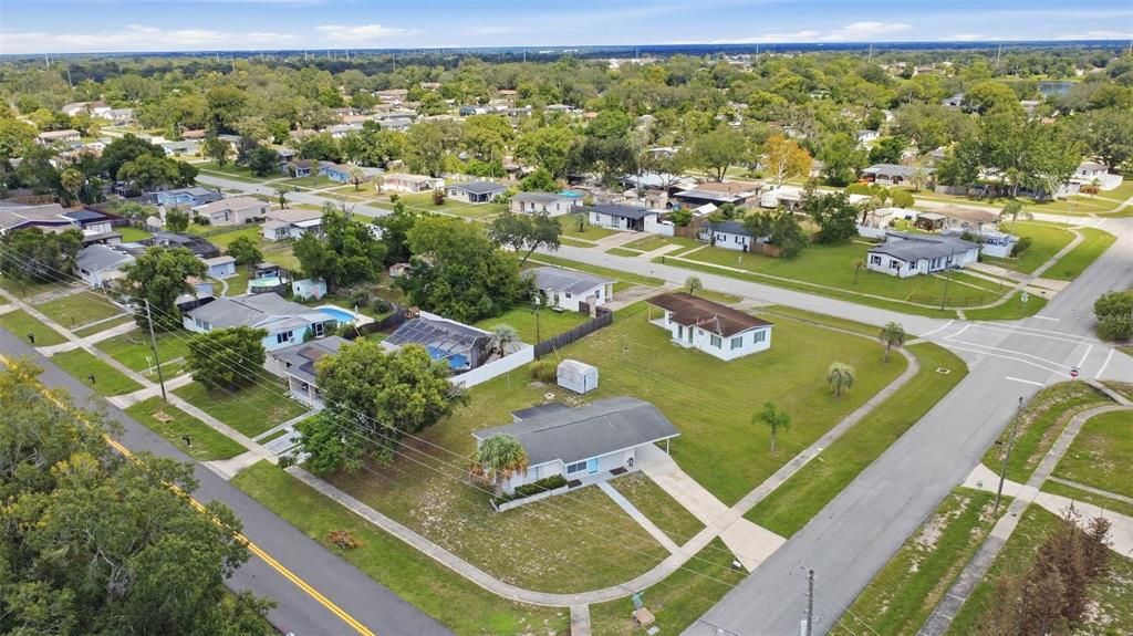 На продажу: $174,900 (2 спален, 1 ванн, 874 Квадратных фут)
